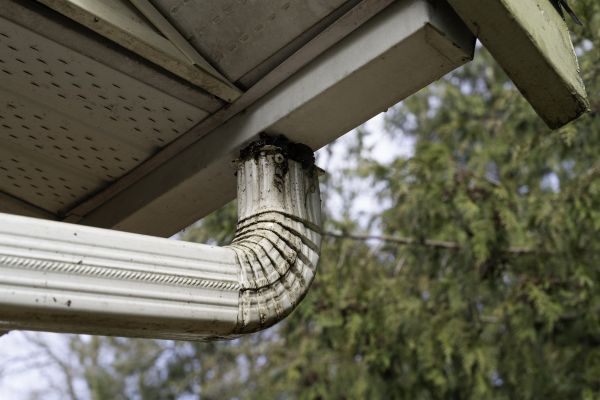 Downspout Cleaning in Aurora