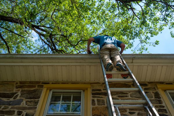 Industrial Gutter Cleaning in Aurora